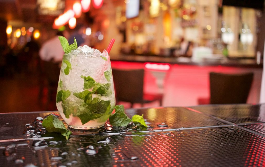 mojito cocktail in bar